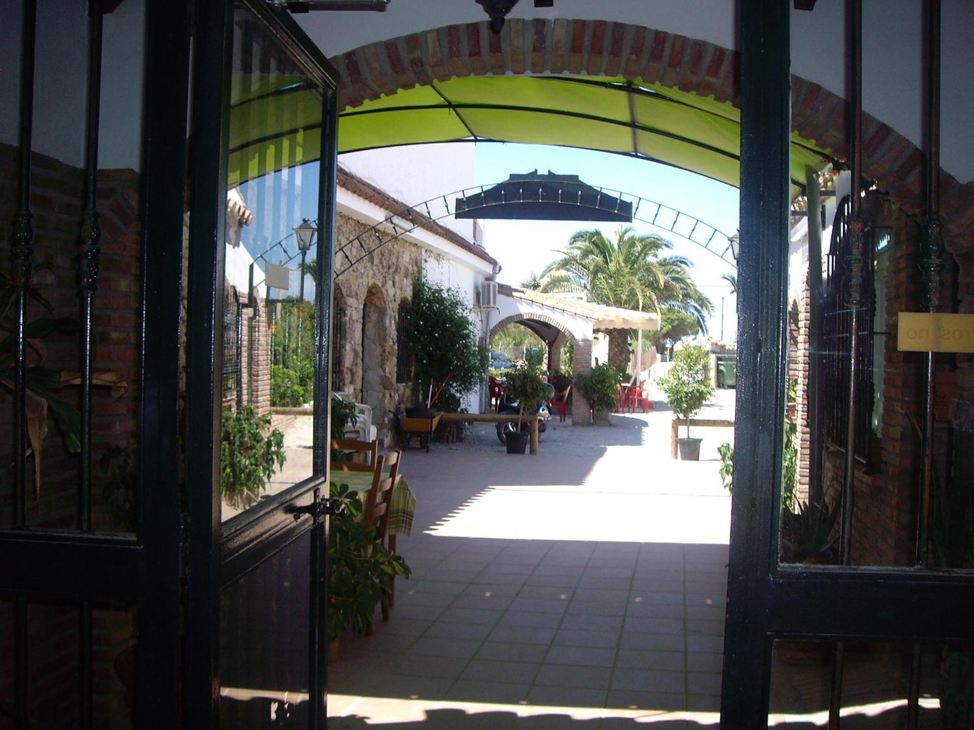 Hostal Mini Golf Los Canos De Meca Esterno foto