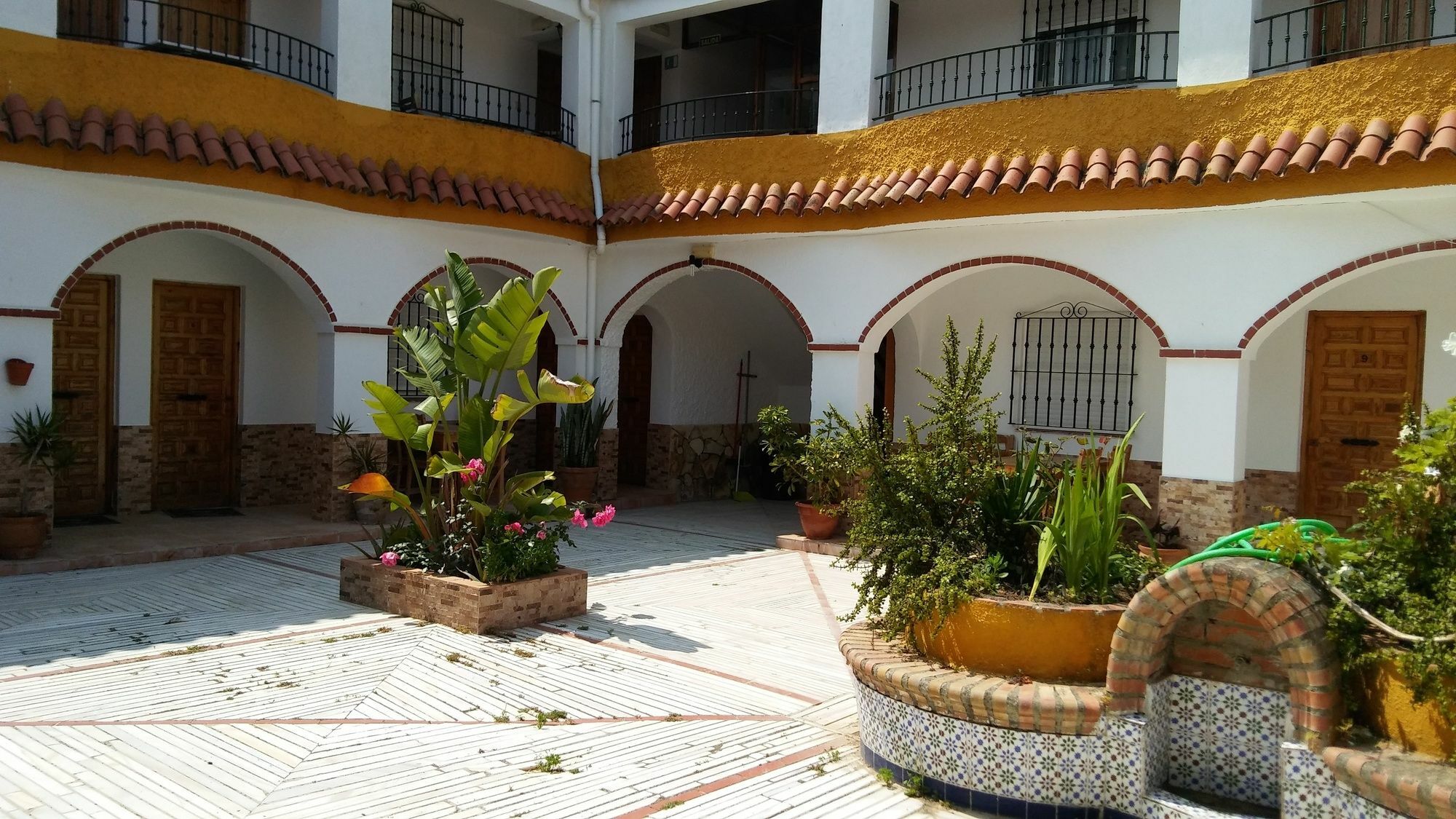 Hostal Mini Golf Los Canos De Meca Esterno foto